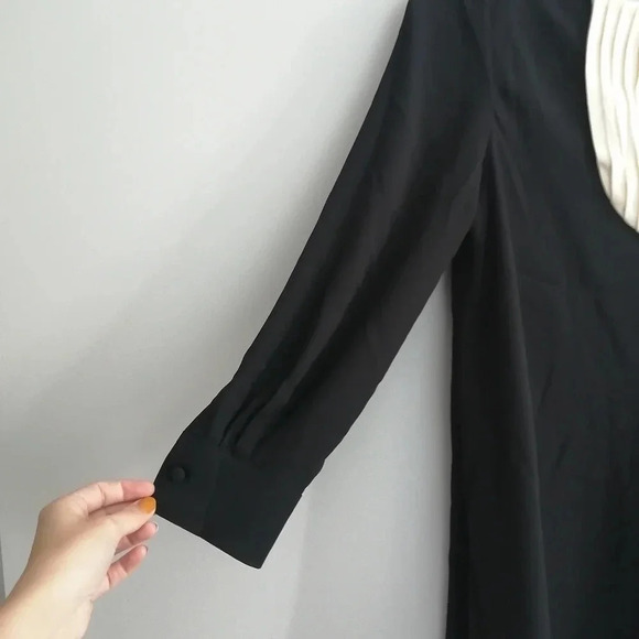 Moschino Cheap and Chic Pleated Tuxedo Style 100% Silk Long Sleeve Blouse Size 6 - Picture 6 of 16